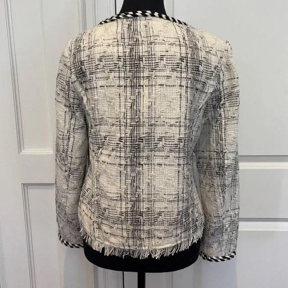 Chic Black and White Women's Jacket - Picture 2 of 2